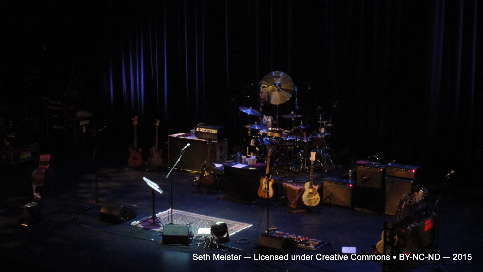 LucindaWilliams2015-07-24VernonAndDistrictPerformingArtsCentreCanada (18).jpg